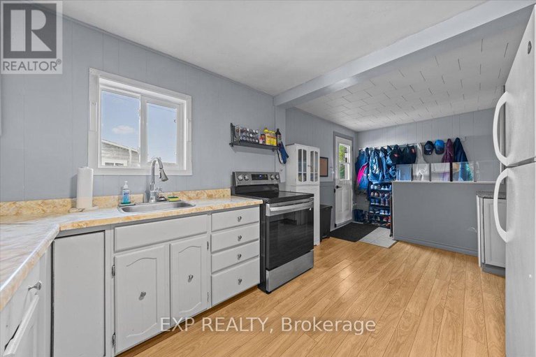 29246860/377-lisgar-avenue/renfrew/renfrew/ontario/K7V3N3_10