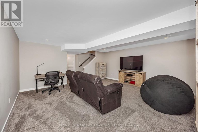 29029372/254-dion-avenue/town-of-rockland/clarence-rockland/ontario/K4K0M2_38