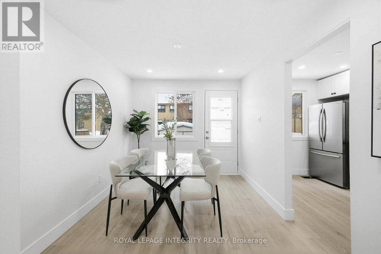 29285913/6-7868-jeanne-darc-boulevard-n/convent-glen-north/ottawa/ontario/K1C2E9_12