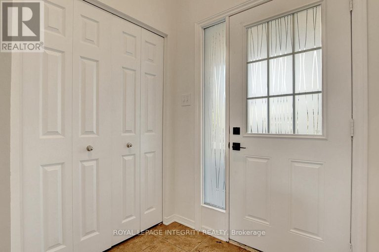 28855034/302-brigitta-street/emerald-meadowstrailwest/ottawa/ontario/K2S0H8_2