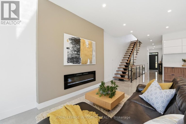 29663854/984-watson-street/fairfield-heights/ottawa/ontario/K2B6C2_15