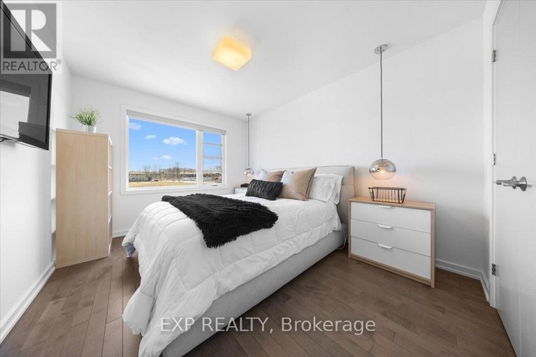 29639799/769-brian-good-avenue/riverside-southgloucester-glen/ottawa/ontario/K4M0E3_21