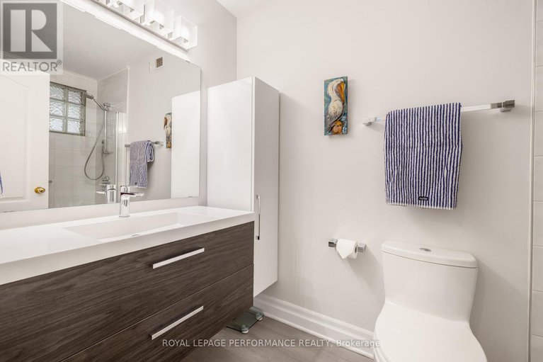 28460430/55-delong-drive/rothwell-heights/ottawa/ontario/K1J7E4_28
