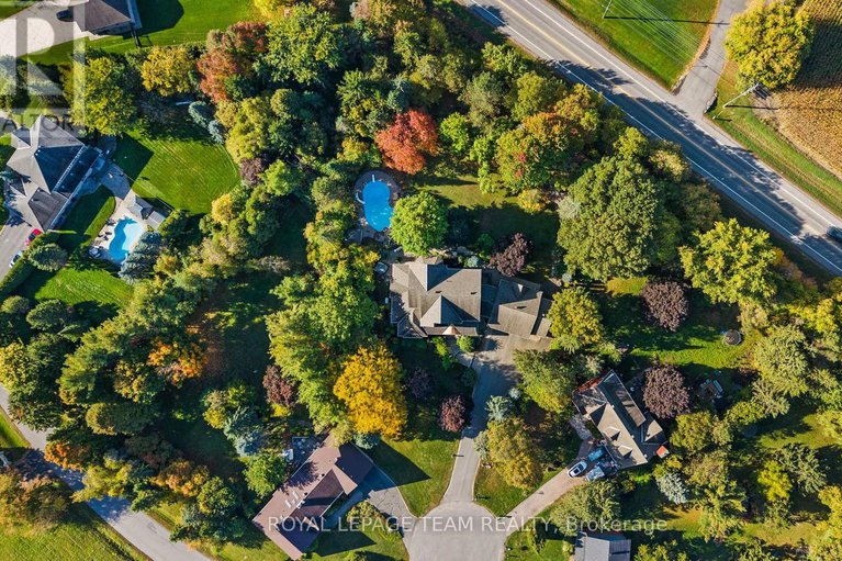 29096709/7-sara-court/fallowfield/ottawa/ontario/K2R1E2_50