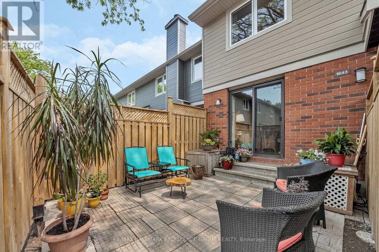 28418354/92-1643-du-sommet-place/chateauneuf/ottawa/ontario/K1C4Z9_7