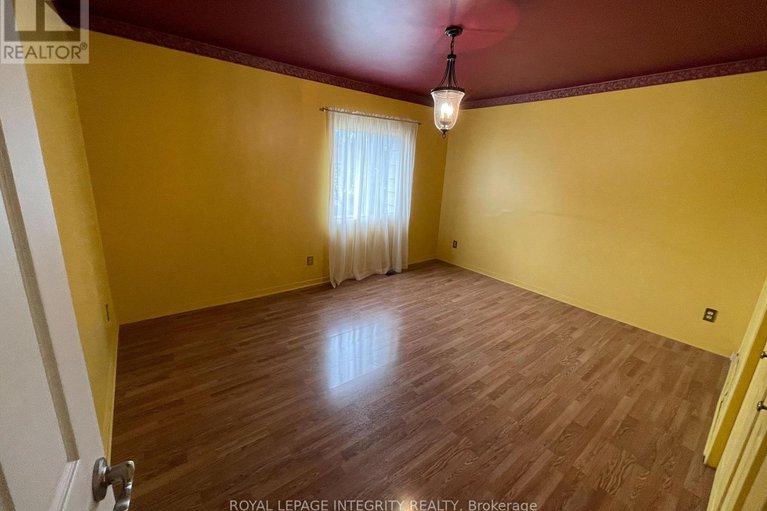 28908367/469-guy-street/castle-heights/ottawa/ontario/K1K1C1_18