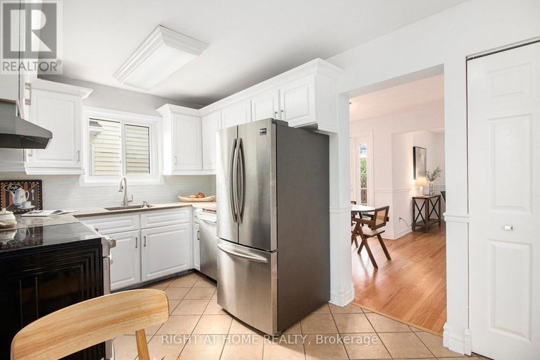 29025914/6357-st-louis-drive/hiawatha-parkconvent-glen/ottawa/ontario/K1C2X9_14