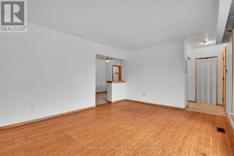 29600475/759-pleasant-park-road/elmvale-acres/ottawa/ontario/K1G1Y5_6