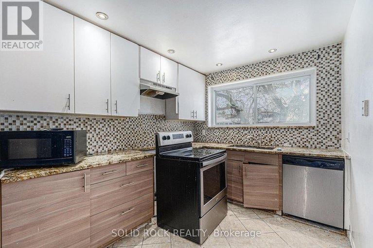 28367729/1432-leigh-crescent/carson-grove/ottawa/ontario/K1J8E4_17