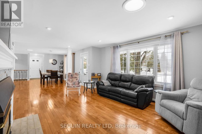 28618443/373-front-road-w/champlain-twp/champlain/ontario/K0B1K0_19