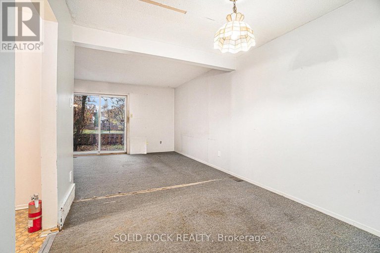 29065539/90-15-baneberry-crescent/glencairnhazeldean/ottawa/ontario/K2L2Y3_6