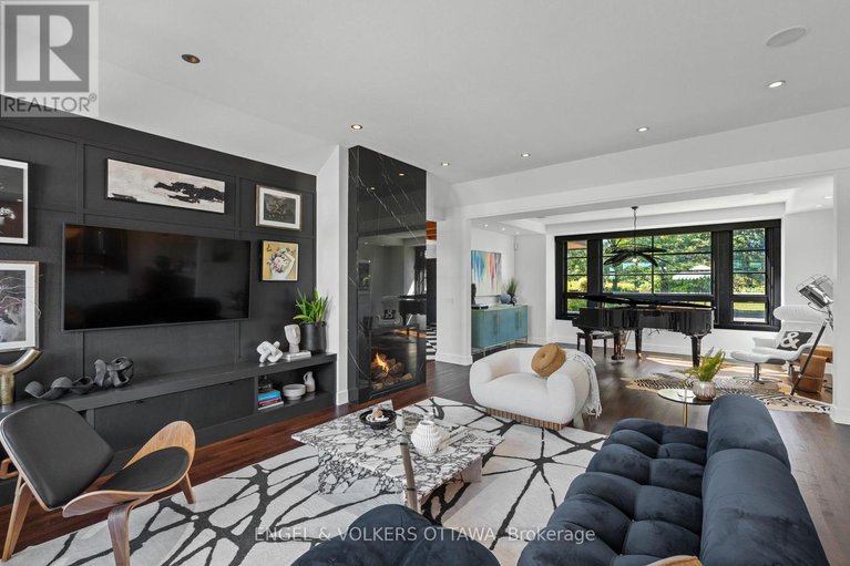 28961794/6351-rideau-valley-drive-n/manotick-south-to-roger-stevens/ottawa/ontario/K4M1B3_20