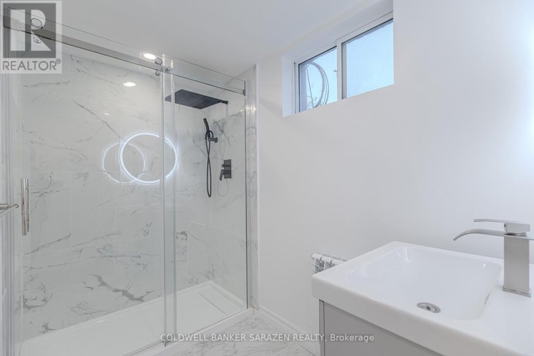 29294876/10-argue-drive/borden-farmstewart-farmcarleton-heightsparkwood-hills/ottawa/ontario/K2E6S1_45