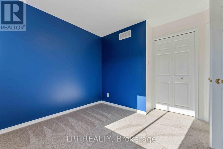 29637003/49-pennard-way/hunt-club-parkgreenboro/ottawa/ontario/K1T4C1_23