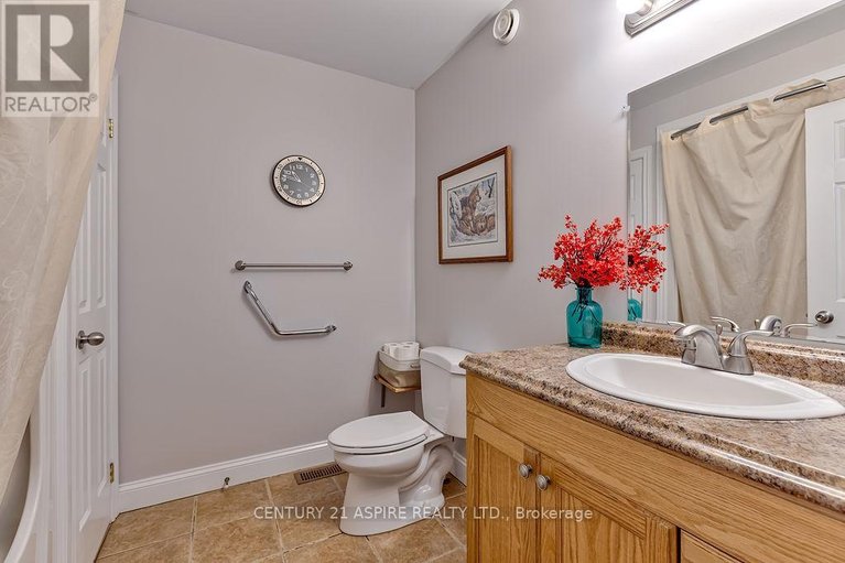 29678404/1576-garden-of-eden-road/horton-twp/horton/ontario/K7V3Z8_16