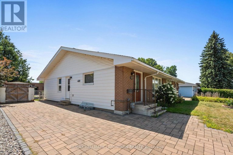 28771288/602-eastvale-drive/beacon-hill-north/ottawa/ontario/K1J6Z6_5
