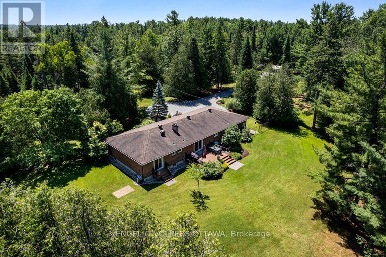 28654759/656-spruce-ridge-road/huntley-ward-south-west/ottawa/ontario/K0A1L0_39