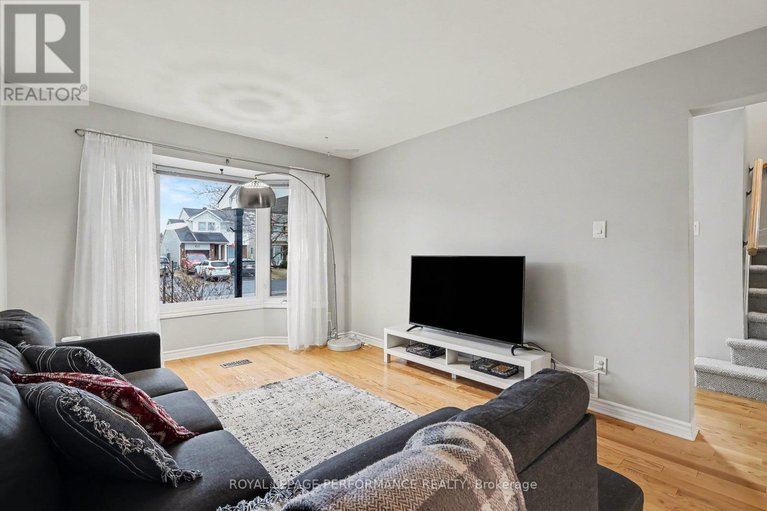 29620280/6417-st-louis-drive/hiawatha-parkconvent-glen/ottawa/ontario/K1C2X9_2