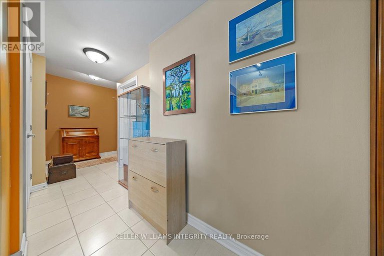 28318960/1604-70-landry-street/vanier/ottawa/ontario/K1L0A8_8