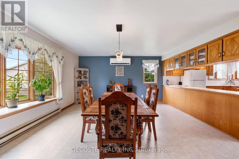 28437617/20351-pineview-crescent/south-glengarry-lancaster-twp/south-glengarry/ontario/K0C1A0_20