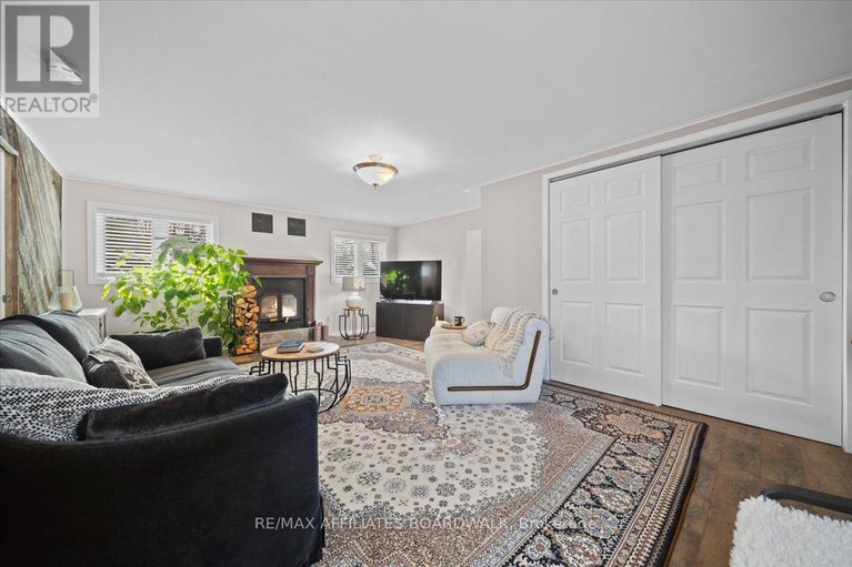 28310182/191-macmillan-lane/constance-bay/ottawa/ontario/K0A3M0_5