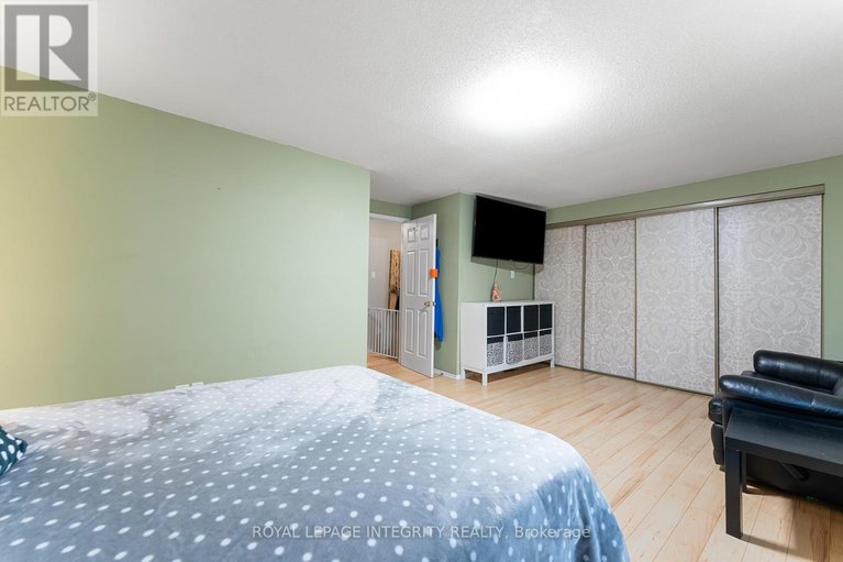 29064817/45-wessex-road/on-the-green/ottawa/ontario/K2J1X2_18