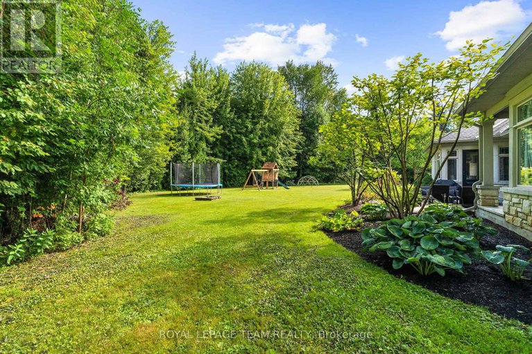 28682471/5811-longhearth-way/manotick-east-to-manotick-station/ottawa/ontario/K4M1M2_44