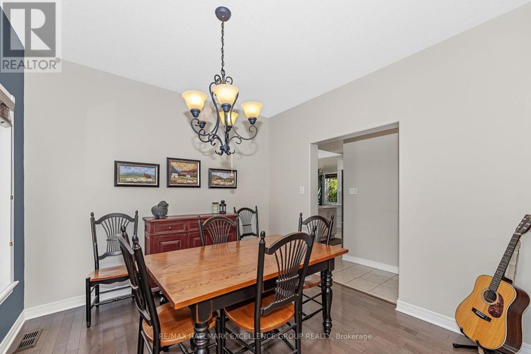 28730697/2677-chamberland-street/town-of-rockland/clarence-rockland/ontario/K4K0A5_11