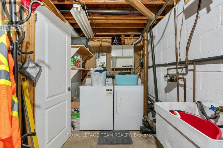 28770309/24-beach-avenue/iroquois/south-dundas/ontario/K0E1K0_29