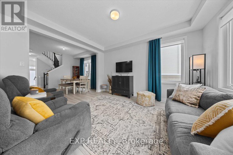 29305395/307-686-quilter-row/goulbourn-twp-from-franktown-rdsouth-to-rideau/ottawa/ontario/K0A2Z0_10