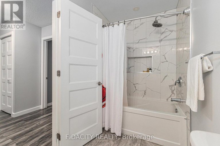 28360689/19-carmichael-court/beaverbrook/ottawa/ontario/K2K1K1_20