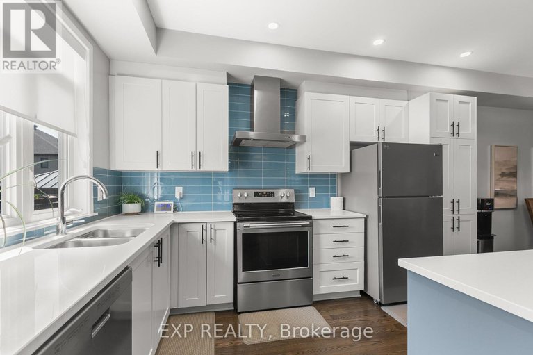 28567081/335-joshua-street/mer-bleuebradley-estatesanderson-park/ottawa/ontario/K1W0N7_18
