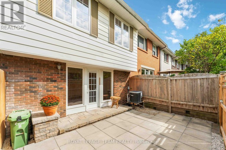 28889686/2664-draper-avenue/redwood-park/ottawa/ontario/K2H6Z9_27