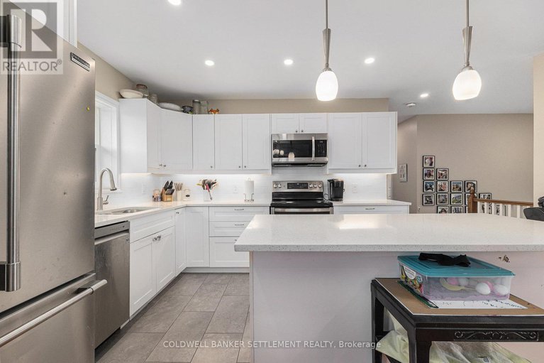 28540464/170-drummond-conc-2a-road/drummond-n-elmsley-drummond-twp/drummondnorth-elmsley/ontario/K7H3C3_14