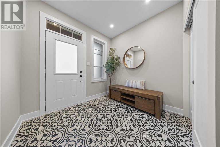 28848496/332-haliburton-heights/emerald-meadowstrailwest/ottawa/ontario/K2S1S3_5