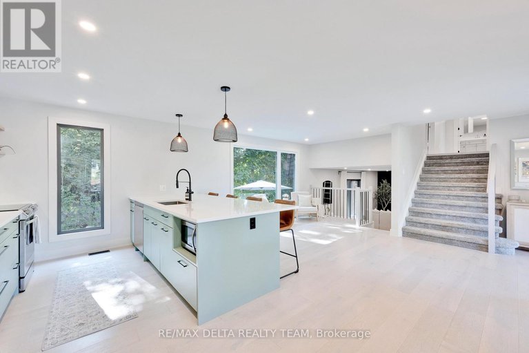 29202255/2556-gravelle-crescent/blackburn-hamlet/ottawa/ontario/K1B3A3_7