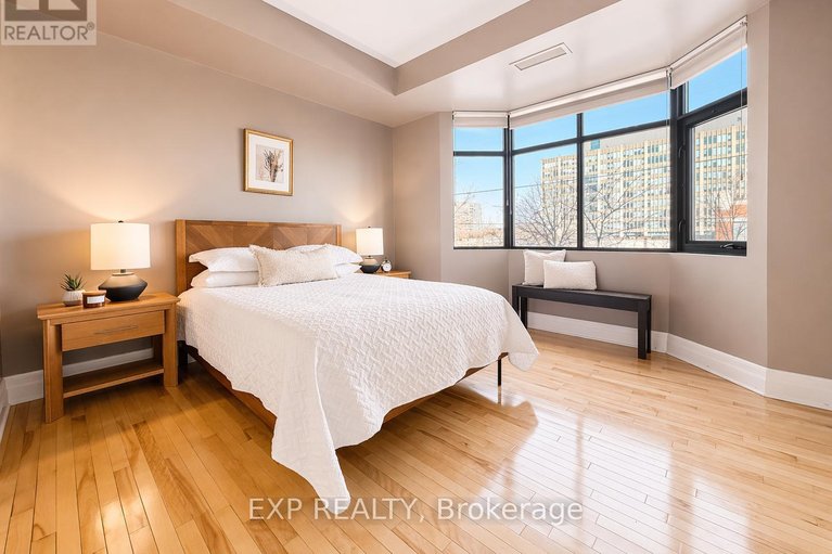 29579526/209-260-besserer-street/sandy-hill/ottawa/ontario/K1N1J3_21