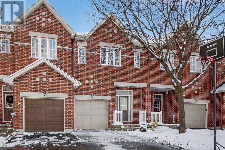 293 Waymark Crescent