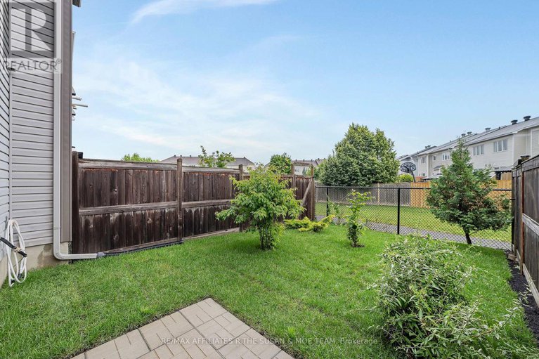 28578921/503-coldwater-crescent/emerald-meadowstrailwest/ottawa/ontario/K2M0J4_40