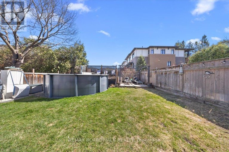 29671423/1837-windflower-way/chapel-hill/ottawa/ontario/K1C5Z8_40