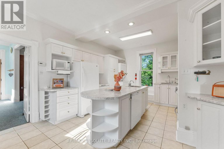 28469418/167-macfarlane-street/pakenham/mississippi-mills/ontario/K0A2X0_9