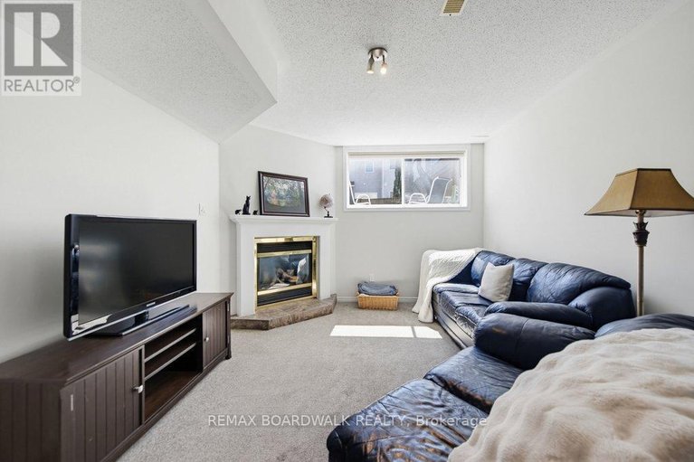 29645634/10-valemont-street/barrhaven-east/ottawa/ontario/K2G6Y1_38