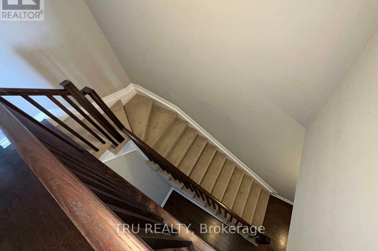 29338433/130-eric-maloney-way/blossom-parkkemp-parkfindlay-creek/ottawa/ontario/K1T0R1_21