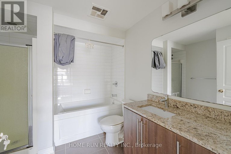 29400531/1407-238-besserer-street/sandy-hill/ottawa/ontario/K1N6B1_37