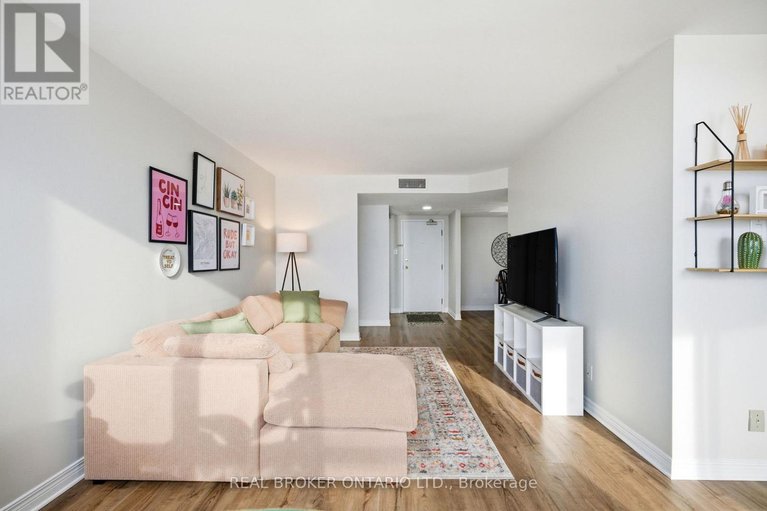 29396671/703-100-grant-carman-drive/borden-farmstewart-farmcarleton-heightsparkwood-hills/ottawa/ontario/K2E8B8_7