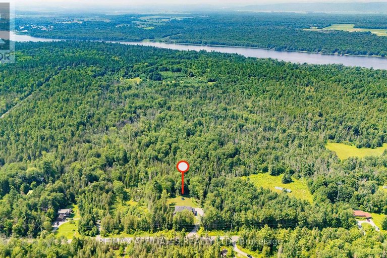 28828872/150-maclarens-side-road/woodlawnmaclarens-landingkilmaurs/ottawa/ontario/K0A3M0_3