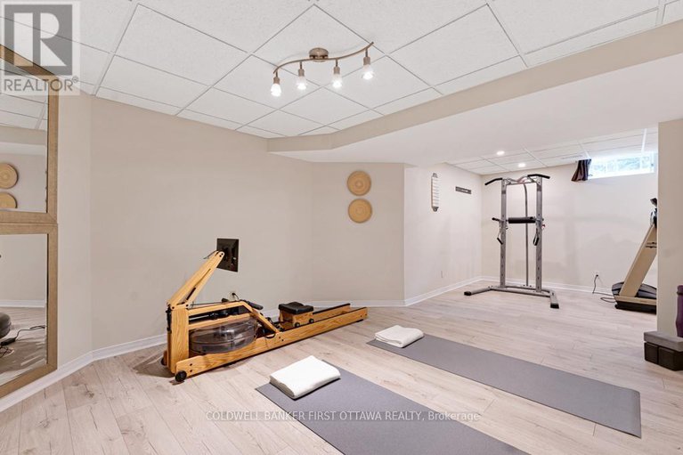 29114346/5525-pettapiece-crescent/manotick-village-manotick-estates/ottawa/ontario/K4M1C6_39