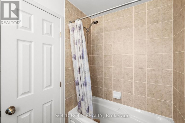 29653238/438-haresfield-court/riverside-southgloucester-glen/ottawa/ontario/K4M0B6_22