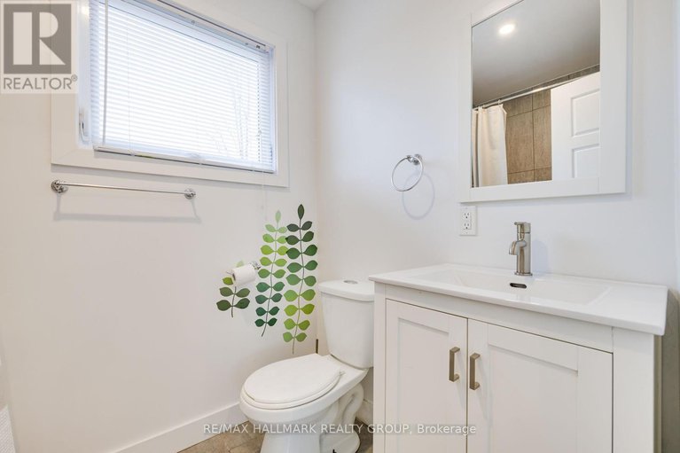 28765719/900-wingate-drive/elmvale-acresurbandale/ottawa/ontario/K1G1S5_13