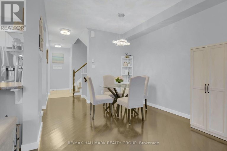 28591389/585-barrick-hill-road/emerald-meadowstrailwest/ottawa/ontario/K2M0B4_13